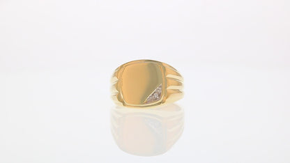 360 degree view of ring.