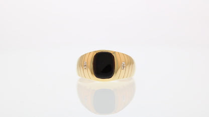 360 degree view of ring.