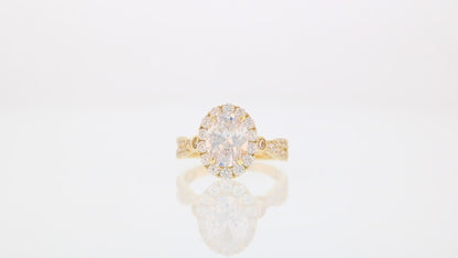 360 degree view of ring.