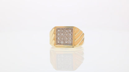 360 degree view of ring.